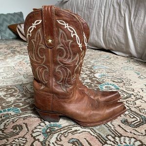EUC Tony Lama CliffRose boots 7B